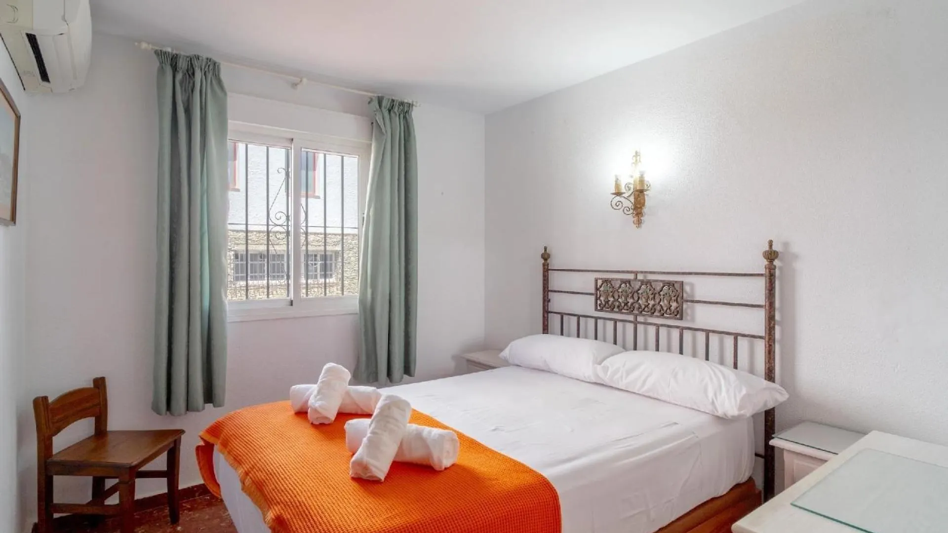 Apartment Ferienwohnung Fuer 6 Personen Ca 90 Qm In Nerja, Andalusien Costa Del Sol Spain